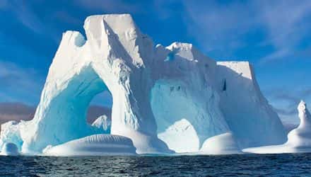 East Antarctica Cruise from Australia crossing the Ross Sea