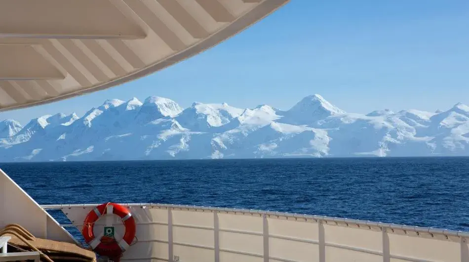 Polar View Polar View from the Heritage Adventurer