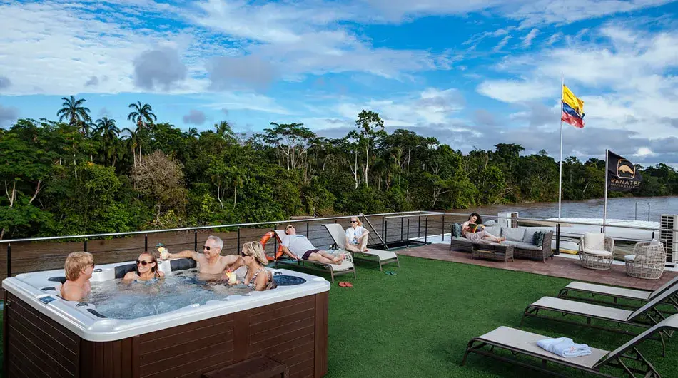 sun-deck-SOCIAL-AREAS-f8-manatee sun-deck-SOCIAL-AREAS-f8-manatee