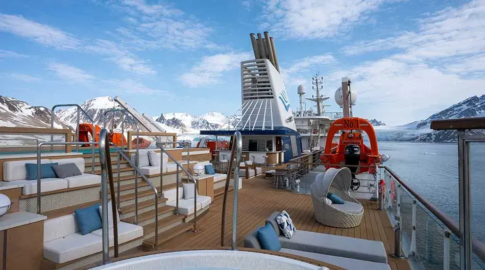 albatros-oa-pool-deck albatros-oa-pool-deck