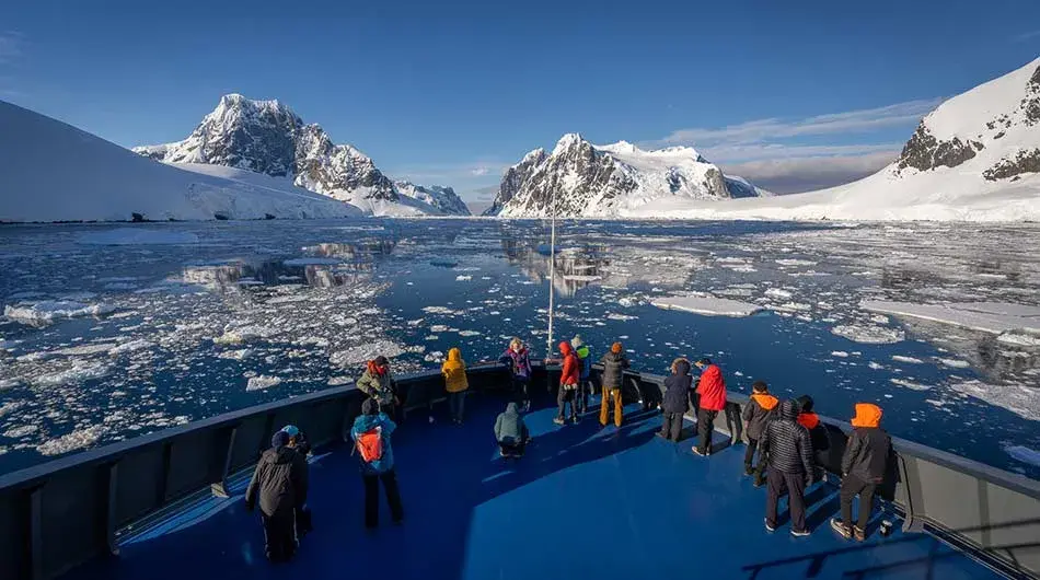Magellan Explorer Cruising Magellan Explorer Cruising