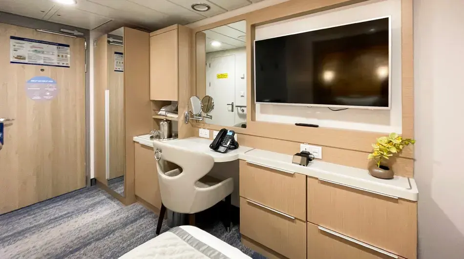 Ocean Explorer Studio Single Ocean Explorer Studio Single Interior
