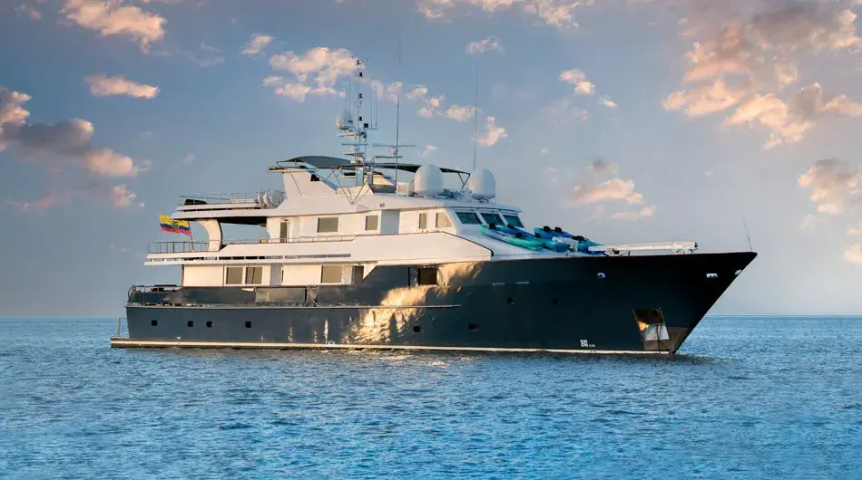 Galapagos Explorer Exterior Galapagos Explorer Exterior