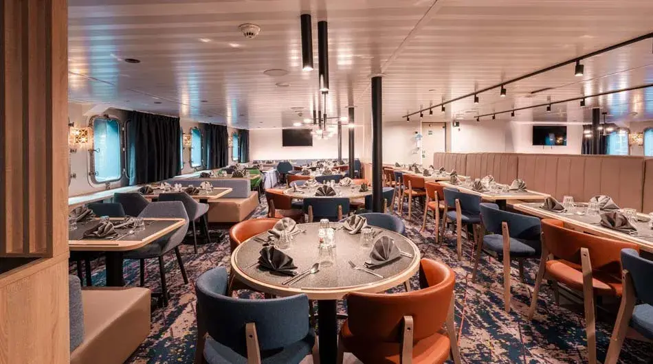 Plancius restaurant: ctsy of Oceanwide Expeditions Plancius restaurant