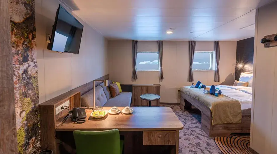 Plancius Superior room: ctsy of Oceanwide Expeditions Plancius Superior room