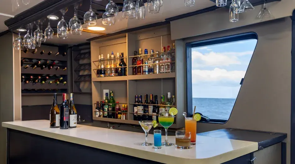 Monserrat Galapagos Cruise Ship - Bar Monserrat Galapagos Cruise Ship - Bar
