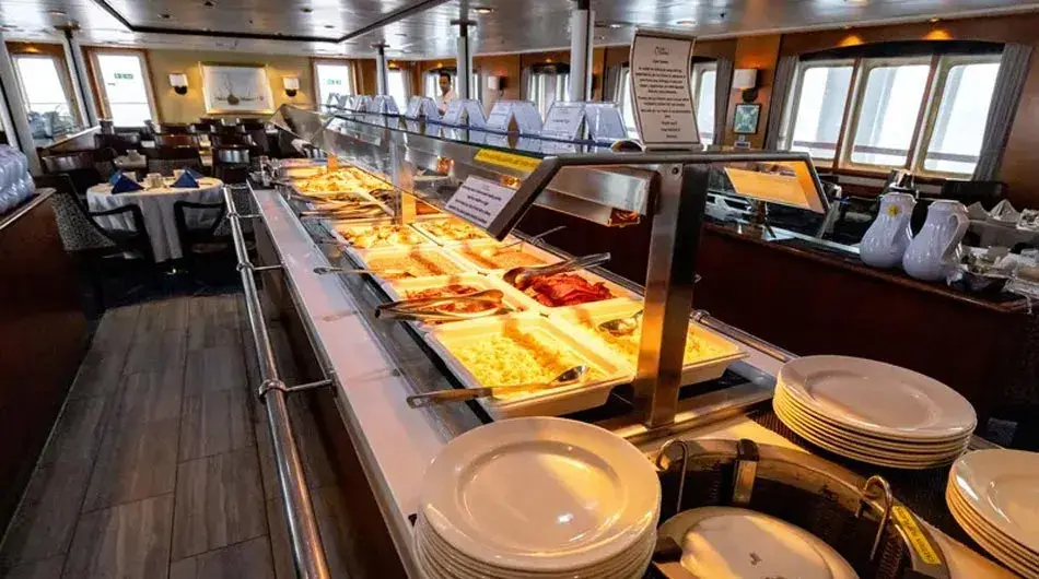 M/S Expedition Buffet M/S Expedition Buffet