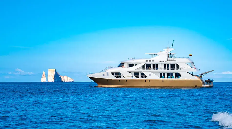 Elite Galapagos Cruise Ship Elite Galapagos Cruise Ship - Exterior