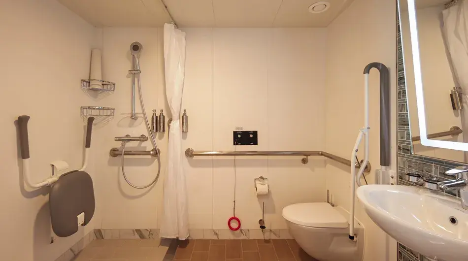 Douglas Mawson Balcony Stateroom Superior - bathroom Douglas Mawson Balcony Stateroom Superior - bathroom