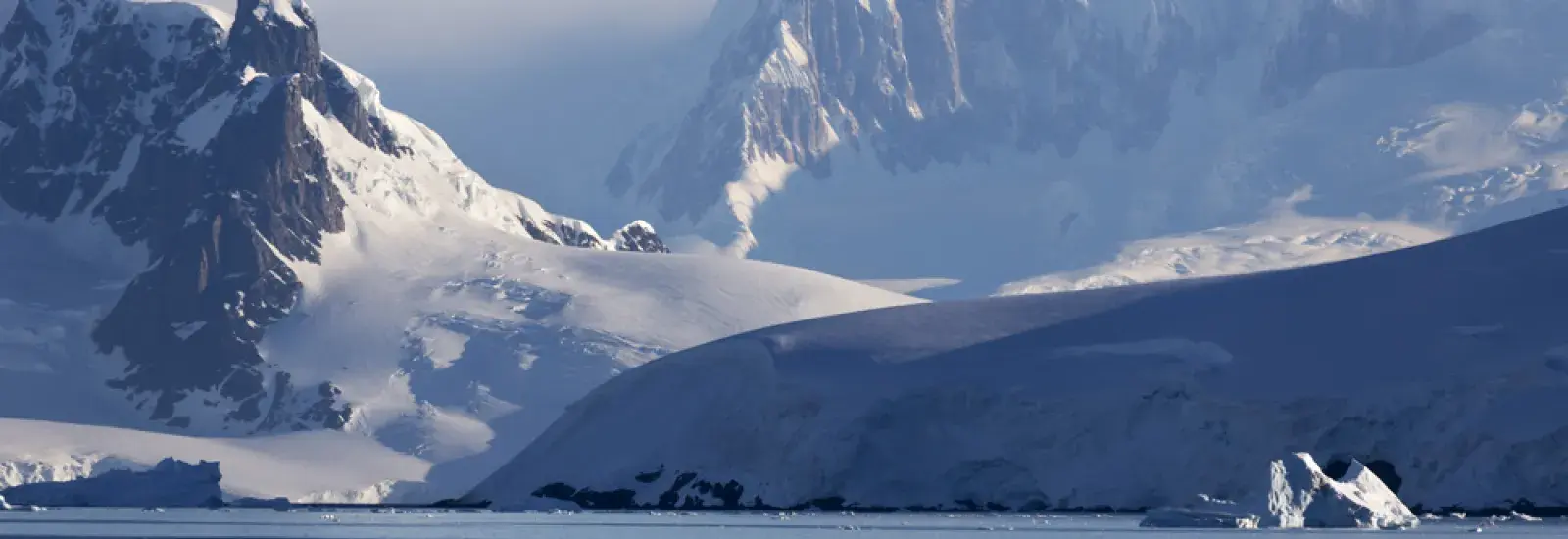 Antarctic-Peninsula-shutterstock_136303646-1.jpg Antarctic-Peninsula-shutterstock_136303646-1.jpg