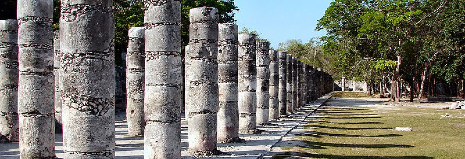 800px-Chichen-Itza-1000-Warriors-Columns.jpg 800px-Chichen-Itza-1000-Warriors-Columns.jpg