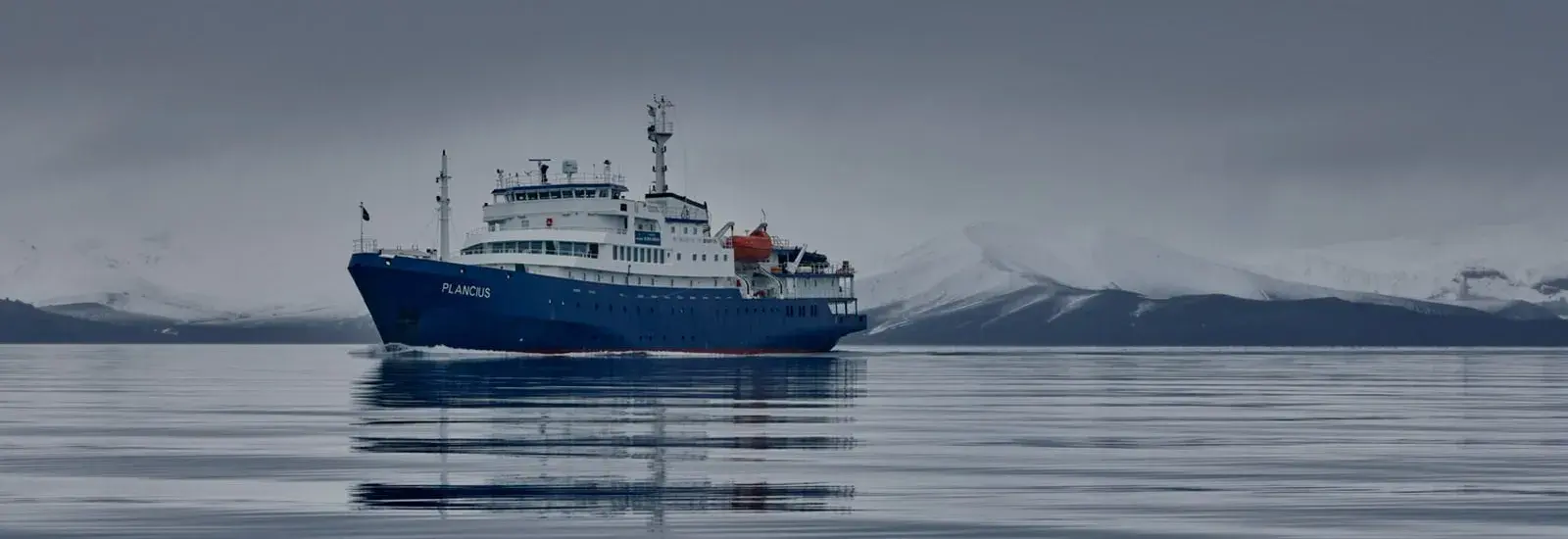 M/V Plancius (Arctic) M/V Plancius (Arctic)