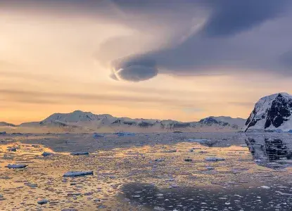 Antarctica%20sky.jpg Antarctica%20sky.jpg