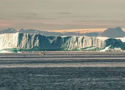 Disko%20Bay%20Panoramic.jpg Arctic landscape