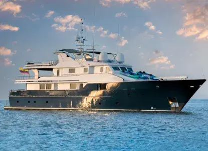 &Beyond Galapagos Explorer &Beyond Galapagos Explorer