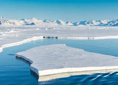 spitsbergen1-HERO.jpg Spitsbergen Summer)