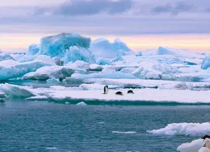 Antarctica-panorama-2-HERO.jpg Antarctic Panorama)