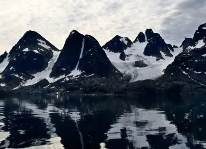 Kangerlussuatsiaq_Evighedsfjorden-Fjord_Greenland_Reflection-hero_WG.jpg Kangerlussuatsiaq Evighedsfjorden Greenland)