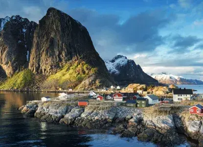 Fishing-hut-at-spring-sunset_Reine_Lofoten-Islands_Norway-HERO.jpg Fishing Hut Lofoten Islands)